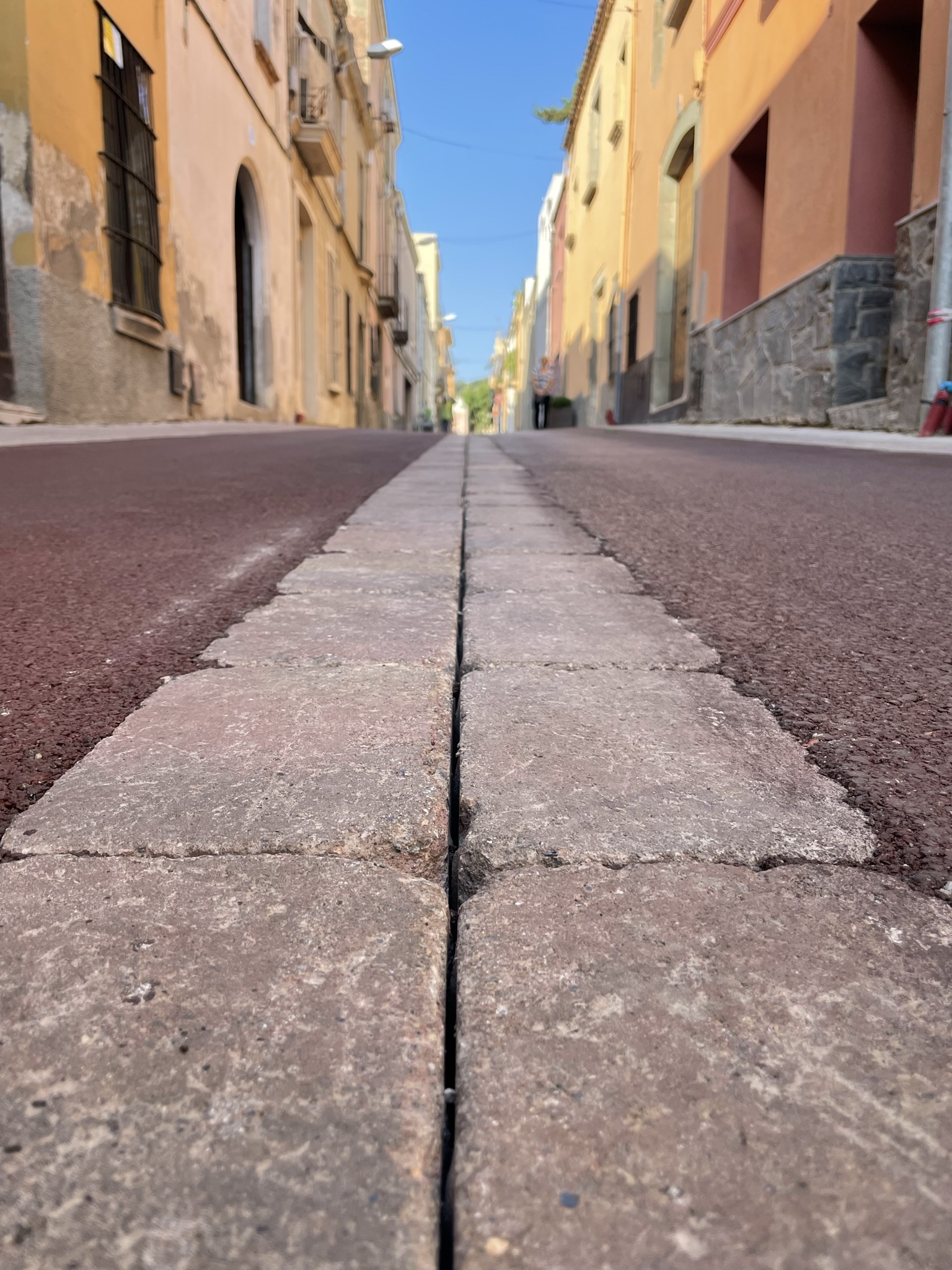 Finalitzen els treballs de reurbanització del carrer Anselm Clavé